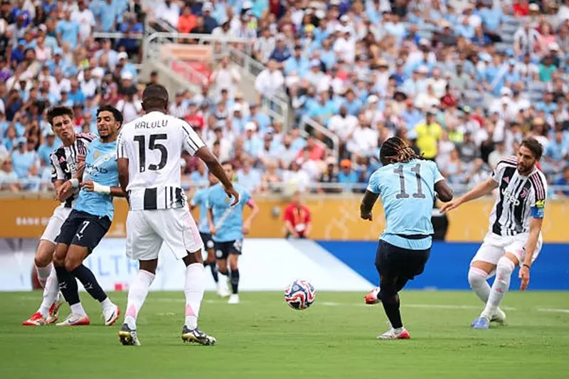 يوفنتوس ضد مان سيتي